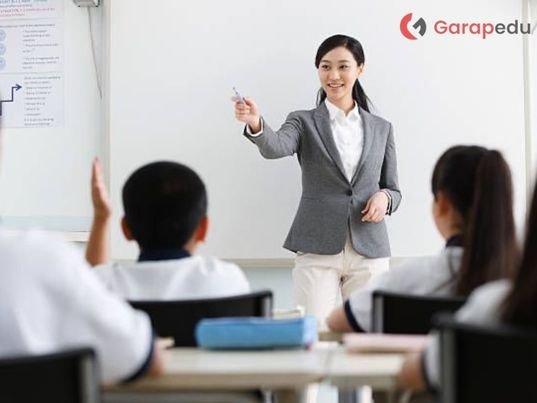 8 Strategi Pengelolaan SDM Guru yang Efektif