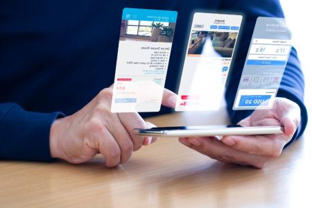 Memeriksa portofolio termasuk salah satu tips jitu memiliki jasa pembuatan aplikasi sekolah